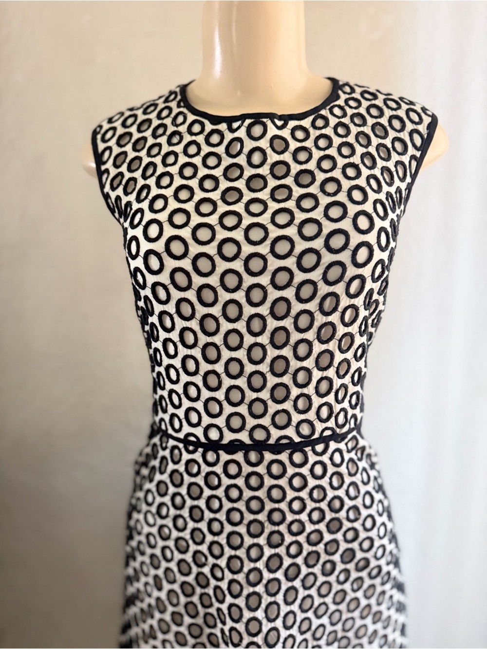 J. Crew Punch Out Eyelet Fit and Flare women’s dress size 2 lovely one - Picture 16 of 16